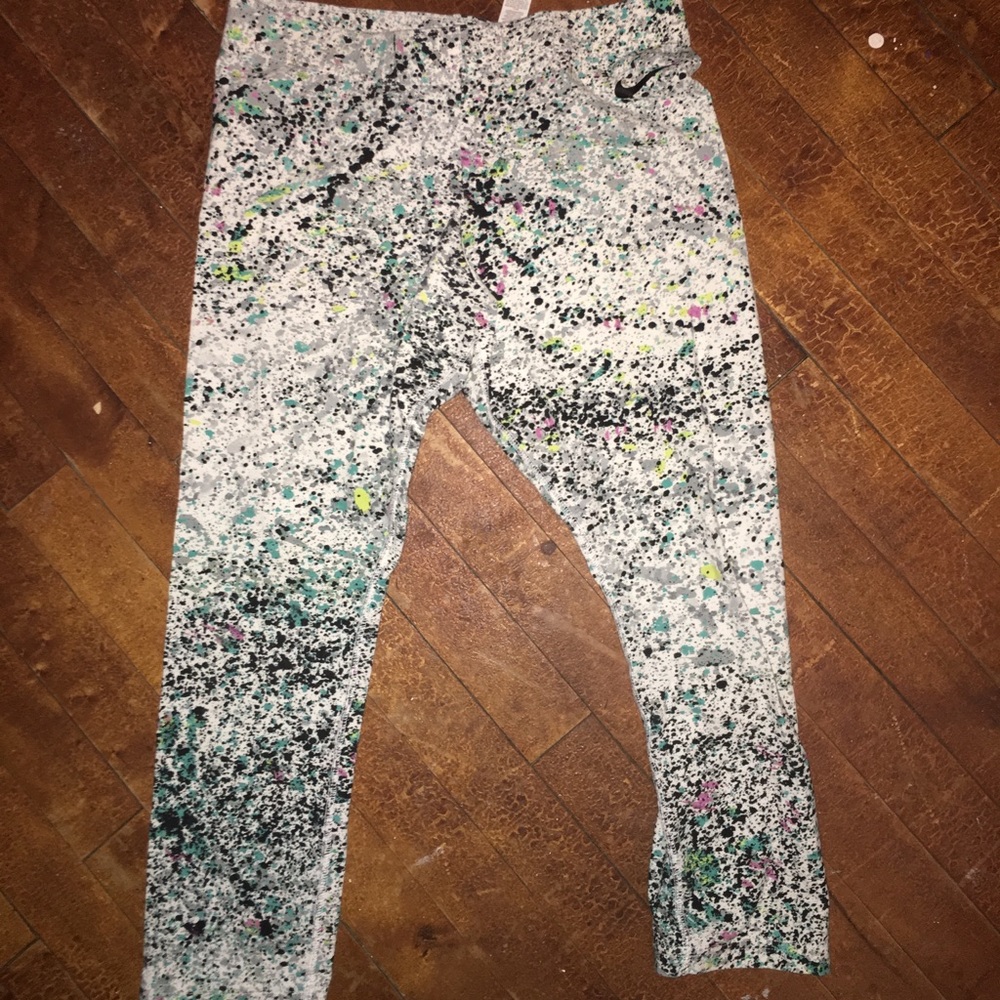 Nike cropped leggings